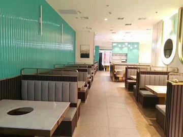 La cabina del ristorante e la Tabella hanno messo/disposizione dei posti a sedere di cuoio commerciali del fast food
