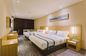 Insieme di camera da letto moderno professionale dell'hotel, mobilia commerciale della camera da letto